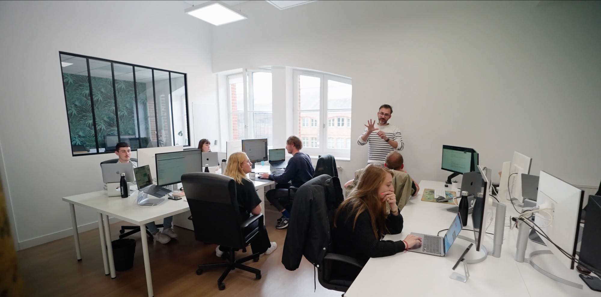 Agence Equipe Hiboost 07 Mini
