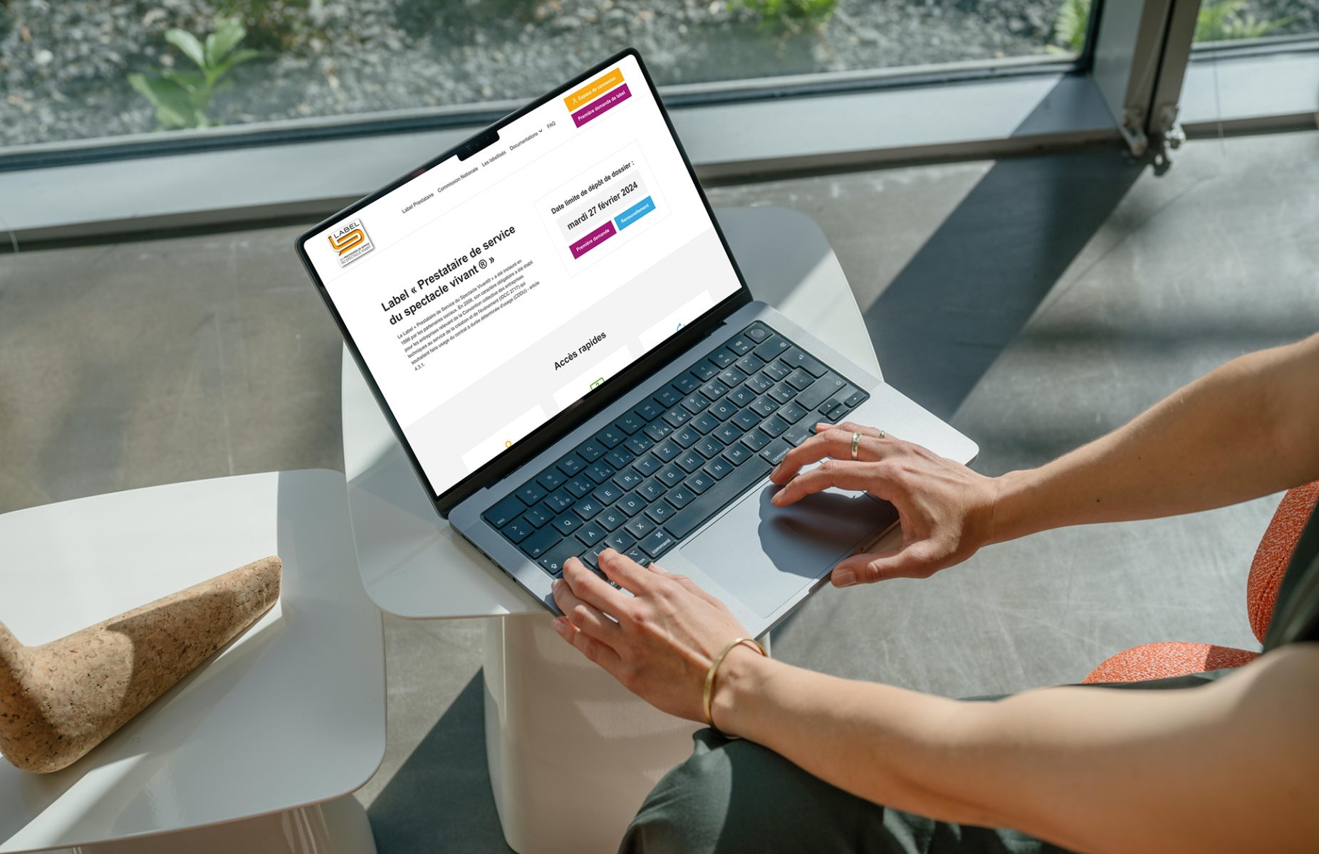 Free Macbook Pro With Female Professional (mockuuups Studio)